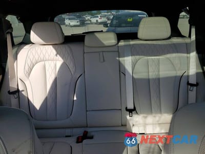 Zdjęcie 10 z 14 samochodu: 2026 BMW X5 M60I VIN:5UX33EU07T9170107 - miniatura