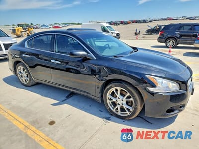 Czwarte zdjęcie samochodu z boku: 2013 NISSAN MAXIMA VIN:1N4AA5AP5DC814021 - miniatura