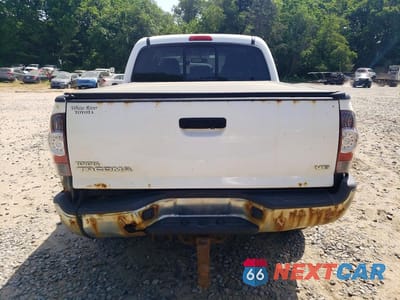 Zdjęcie 6 z 12 samochodu: 2013 TOYOTA TACOMA DOUBLE CAB VIN:3TMLU4EN9DM111775 - miniatura