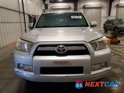 Piąte zdjęcie samochodu w środku: 2011 TOYOTA 4RUNNER LIMITED VIN:JTEBU5JR7B5057966 - miniatura