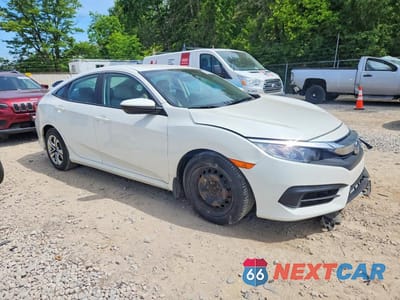 Czwarte zdjęcie samochodu z boku: 2018 HONDA CIVIC LX VIN:19XFC2F58JE017511 - miniatura