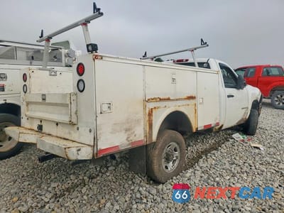 Trzecie zdjęcie samochodu z tyłu: 2009 CHEVROLET SILVERADO K2500 HEAVY DUTY VIN:1GCHK44KX9F172174 - miniatura
