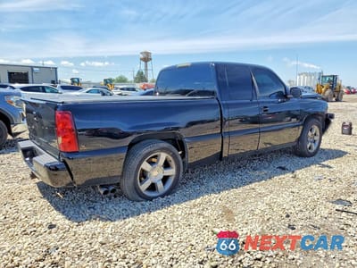 Trzecie zdjęcie samochodu z tyłu: 2003 CHEVROLET SILVERADO K1500 VIN:2GCEK19N431310424 - miniatura
