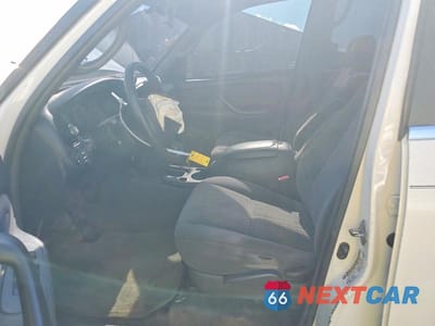 Zdjęcie 7 z 12 samochodu: 2005 TOYOTA TUNDRA DOUBLE CAB SR5 VIN:5TBET34185S481369 - miniatura