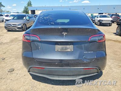 Zdjęcie 6 z 13 samochodu: 2024 TESLA MODEL Y VIN:7SAYGAEE3RF132860 - miniatura