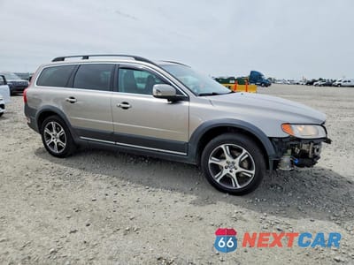 Czwarte zdjęcie samochodu z boku: 2012 VOLVO XC70 T6 VIN:YV4902BZ5C1119933 - miniatura