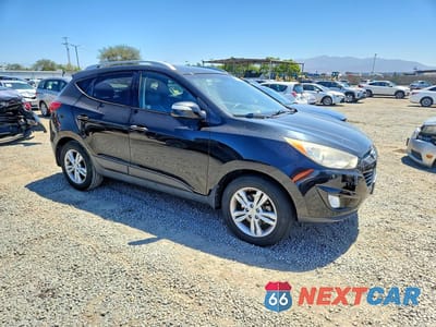 Czwarte zdjęcie samochodu z boku: 2013 HYUNDAI TUCSON GLS VIN:KM8JU3ACXDU712836 - miniatura