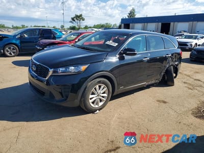 2019 KIA SORENTO LX 5XYPGDA31KG547110 - główne zdjęcie licytacji z USA - miniatura