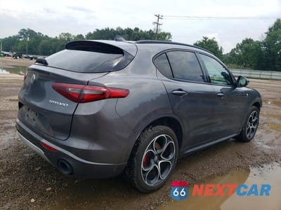 Trzecie zdjęcie samochodu z tyłu: 2022 ALFA ROMEO STELVIO TI VIN:ZASPAKBN0N7D32722 - miniatura