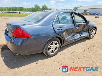 Trzecie zdjęcie samochodu z tyłu: 2006 HONDA ACCORD VIN:1HGCM56826A172739 - miniatura