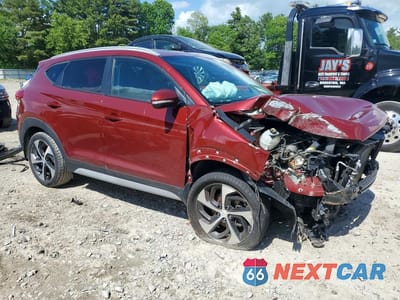 Czwarte zdjęcie samochodu z boku: 2018 HYUNDAI TUCSON SPORT VIN:KM8J3CAL9JU790720 - miniatura