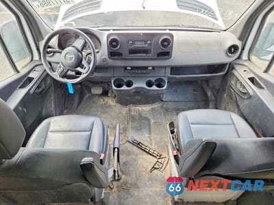 Zdjęcie 8 z 13 samochodu: 2022 MERCEDES-BENZ SPRINTER 2500 DELIVERY VAN VIN:W1Y4EBHY4NT086696 - miniatura