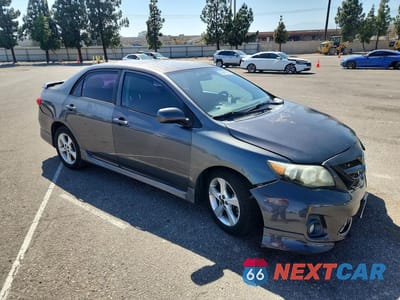 Czwarte zdjęcie samochodu z boku: 2012 TOYOTA COROLLA BASE VIN:5YFBU4EEXCP002924 - miniatura