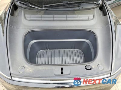 Zdjęcie 11 z 12 samochodu: 2026 TESLA MODEL Y VIN:7SAYGDEE6TA488998 - miniatura