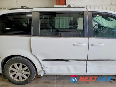 Zdjęcie 11 z 13 samochodu: 2016 CHRYSLER TOWN & COUNTRY TOURING VIN:2C4RC1BG8GR296285 - miniatura