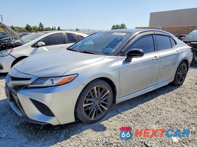 2018 TOYOTA CAMRY XSE 4T1B61HK9JU121263 - główne zdjęcie licytacji z USA - miniatura