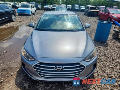 Piąte zdjęcie samochodu w środku: 2017 HYUNDAI ELANTRA SE VIN:5NPD84LFXHH091892 - miniatura