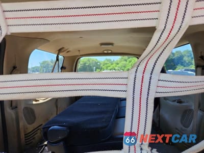 Zdjęcie 10 z 13 samochodu: 2005 FORD EXCURSION EDDIE BAUER VIN:1FMNU45S35EC42315 - miniatura