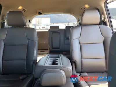 Zdjęcie 10 z 13 samochodu: 2015 HONDA ODYSSEY TOURING VIN:5FNRL5H91FB124819 - miniatura