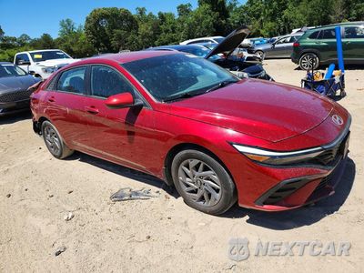 Czwarte zdjęcie samochodu z boku: 2024 HYUNDAI ELANTRA SEL VIN:KMHLM4DG8RU736525 - miniatura