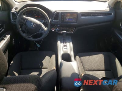Zdjęcie 8 z 12 samochodu: 2018 HONDA HR-V EX VIN:3CZRU6H53JG704375 - miniatura