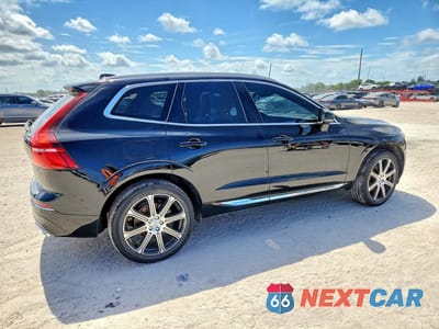 Trzecie zdjęcie samochodu z tyłu: 2020 VOLVO XC60 VIN:YV4102RL3L1411806 - miniatura