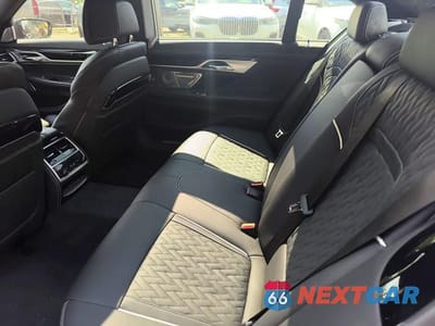 Zdjęcie 12 z 15 samochodu: 2022 BMW 750 XI VIN:WBA7U2C07NCG99224 - miniatura