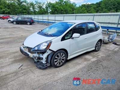 2013 HONDA FIT SPORT JHMGE8H54DC071090 - główne zdjęcie licytacji z USA - miniatura