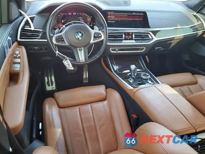 Zdjęcie 8 z 13 samochodu: 2021 BMW X7 XDRIVE40I VIN:5UXCW2C06M9F10553 - miniatura