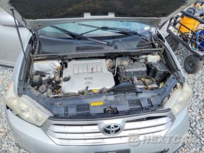 Zdjęcie 12 z 13 samochodu: 2012 TOYOTA HIGHLANDER BASE VIN:5TDBK3EH5CS093568 - miniatura