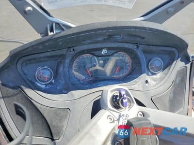 Zdjęcie 7 z 9 samochodu: 2012 CAN-AM SPYDER ROADSTER RT-LTD VIN:2BXJBRC13CV001507 - miniatura