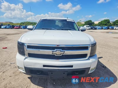 Piąte zdjęcie samochodu w środku: 2011 CHEVROLET SILVERADO K1500 LTZ VIN:3GCPKTE34BG258176 - miniatura