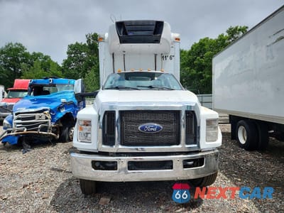 Piąte zdjęcie samochodu w środku: 2024 FORD F650 SUPER DUTY VIN:1FDNF6AN2RDF10949 - miniatura
