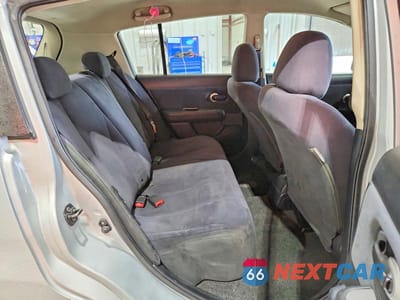 Zdjęcie 10 z 13 samochodu: 2008 NISSAN VERSA VIN:3N1BC13E78L383370 - miniatura