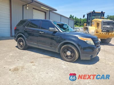 Czwarte zdjęcie samochodu z boku: 2015 FORD EXPLORER POLICE INTERCEPTOR VIN:1FM5K8AR0FGC29852 - miniatura