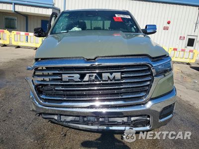 Piąte zdjęcie samochodu w środku: 2026 RAM 1500 LARAMIE VIN:1C6SRFJP5TN281949 - miniatura