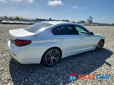 Trzecie zdjęcie samochodu z tyłu: 2022 BMW 530 XI VIN:WBA13BJ01NCJ35416 - miniatura