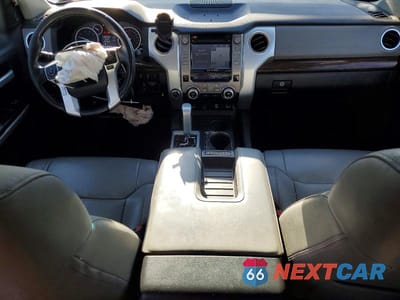 Zdjęcie 8 z 12 samochodu: 2016 TOYOTA TUNDRA CREWMAX LIMITED VIN:5TFHW5F19GX529852 - miniatura