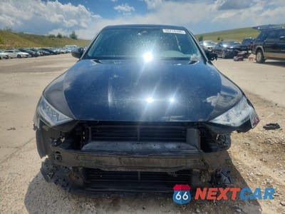 Piąte zdjęcie samochodu w środku: 2022 AUDI A3 PREMIUM VIN:WAUAUDGY5NA104204 - miniatura