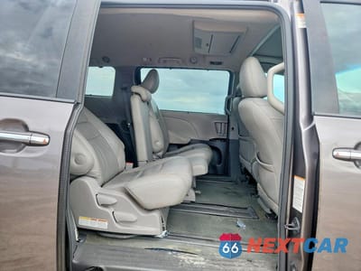 Zdjęcie 10 z 12 samochodu: 2015 TOYOTA SIENNA XLE PREMIUM 8-PASSENGER VIN:5TDYK3DC7FS660027 - miniatura