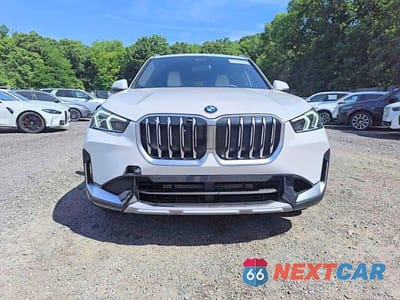 Piąte zdjęcie samochodu w środku: 2026 BMW X1 XDRIVE28I VIN:WBX73EF07T5420438 - miniatura