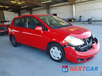 Czwarte zdjęcie samochodu z boku: 2009 NISSAN VERSA 1.8 S VIN:3N1BC13E69L371289 - miniatura