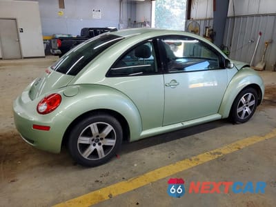 Trzecie zdjęcie samochodu z tyłu: 2006 VOLKSWAGEN NEW BEETLE 2.5L OPTION PACKAGE 1 VIN:3VWRW31C76M411320 - miniatura