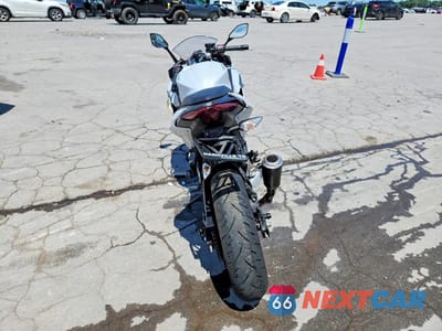 Czwarte zdjęcie samochodu z boku: 2025 KAWASAKI EX500 H VIN:ML5EXGH13SDA56756 - miniatura
