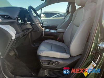 Zdjęcie 7 z 14 samochodu: 2026 TOYOTA SIENNA XLE 7-PASSENGER VIN:5TDYRKEC2TS300227 - miniatura