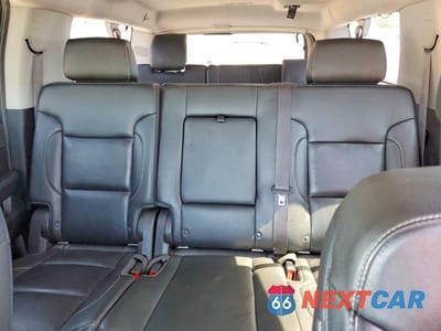 Zdjęcie 10 z 13 samochodu: 2016 CHEVROLET SUBURBAN K1500 LT VIN:1GNSKHKC6GR368172 - miniatura