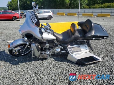 Trzecie zdjęcie samochodu z tyłu: 2003 HARLEY-DAVIDSON FLHTCUI ANNIVERSARY VIN:1HD1FCW413Y627910 - miniatura