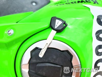 Zdjęcie 8 z 9 samochodu: 2024 KAWASAKI EX650 P VIN:ML5EXEP18RDAC9628 - miniatura