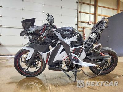Trzecie zdjęcie samochodu z tyłu: 2014 KAWASAKI EX300 A VIN:JKAEX8A14EA000134 - miniatura