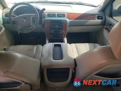 Zdjęcie 8 z 12 samochodu: 2014 GMC YUKON VIN:1GKS1CE0XER120783 - miniatura